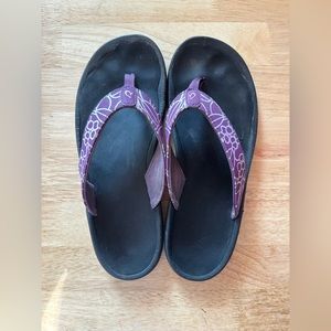 olukai women’s flip flops